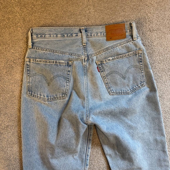 Women’s Levi’s 501 denim jeans light wash - Picture 6 of 9